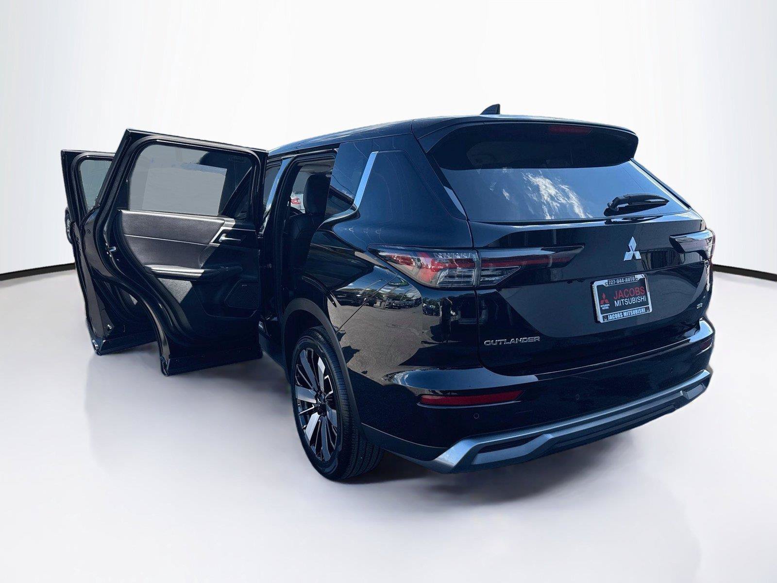 New 2026 Mitsubishi Outlander SE FWD image 38