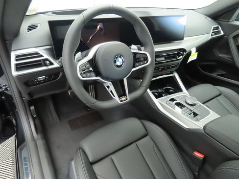 Used 2025 BMW 230i Coupe w/ M Sport Package RWD image 10