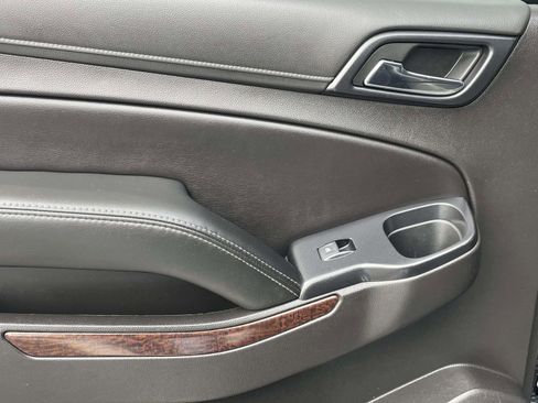 Used 2019 GMC Yukon XL SLT w/ HD Trailering Package image 18