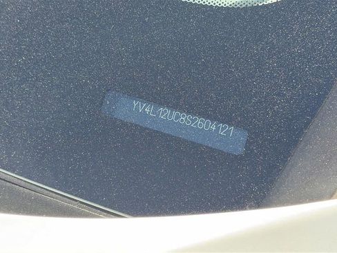 New 2025 Volvo XC40 B5 Plus w/ Climate Package image 24