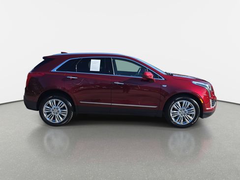 Used 2017 Cadillac XT5 Premium Luxury image 4