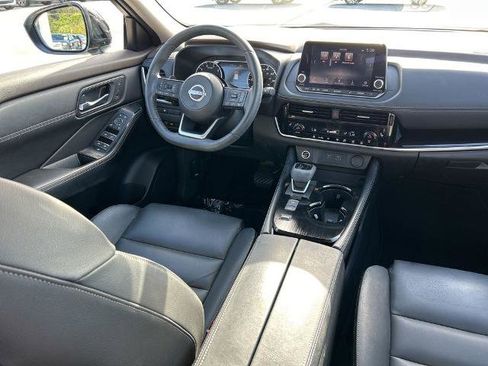 Certified 2023 Nissan Rogue SL FWD image 11