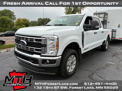 Used 2024 Ford F250 XLT w/ FX4 Off-Road Package AWD/4WD image 4