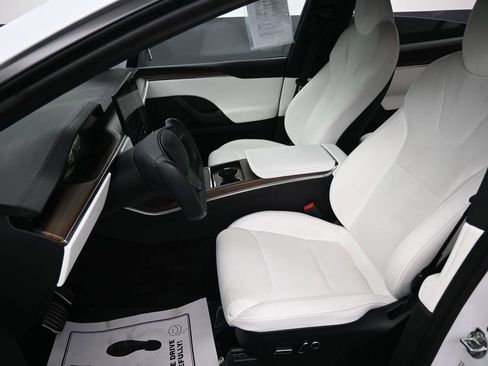 Used 2023 Tesla Model X image 25