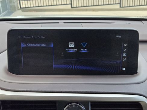 Used 2020 Lexus RX 350L Premium w/ Premium Package AWD/4WD image 11