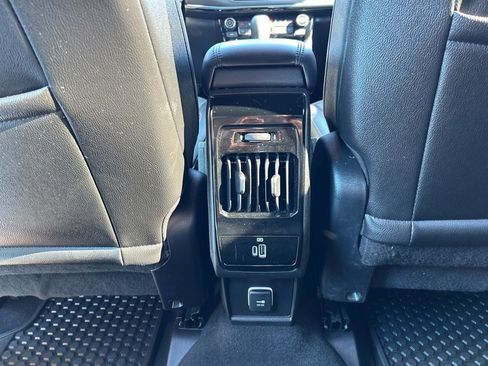 Used 2024 Jeep Compass Trailhawk w/ Trailhawk Convenience Group image 12