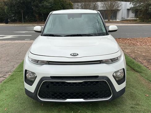 Used 2021 Kia Soul S image 2