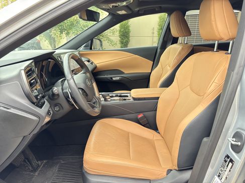 Used 2023 Lexus RX 350 Premium Plus w/ Accessory Package (Z1) AWD/4WD image 16