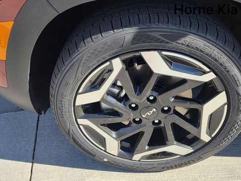 New 2026 Kia Seltos SX image 8