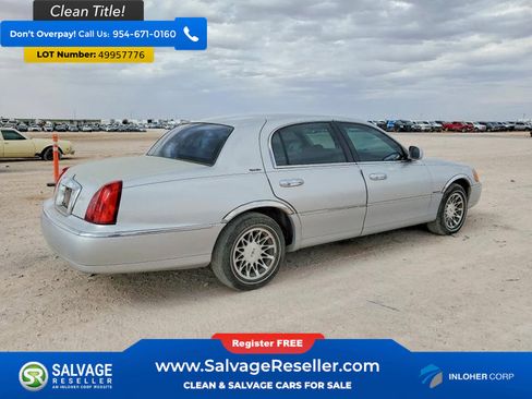 Used 2000 Lincoln Town Car Signature image 4