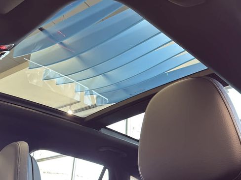 New 2025 Mercedes-Benz GLC 350e 4MATIC image 26