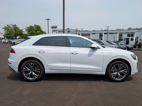 Used 2024 Audi Q8 Premium Plus AWD/4WD image 4