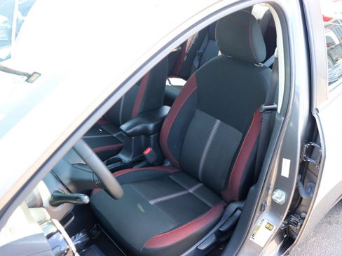 Used 2024 Nissan Versa SR FWD image 11