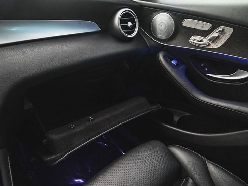 Used 2020 Mercedes-Benz GLC 300 4MATIC image 17