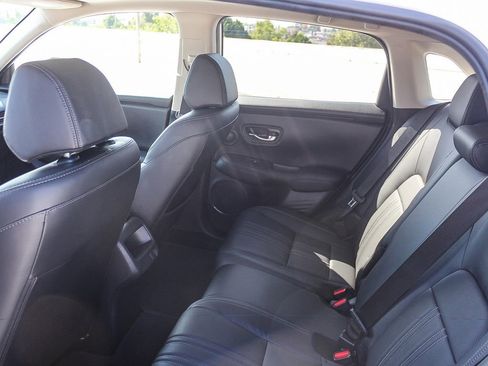 Certified 2024 Honda HR-V EX-L image 19