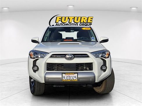 Used 2023 Toyota 4Runner TRD Off-Road Premium image 2