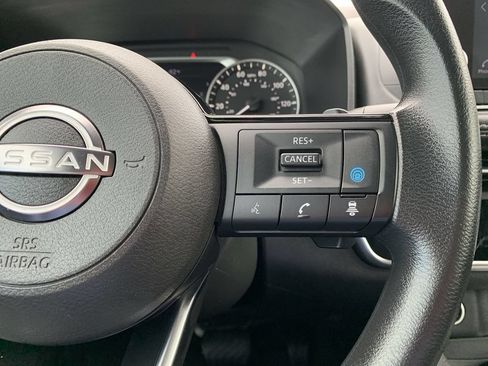 Used 2023 Nissan Rogue SV FWD image 20