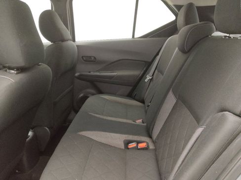 Used 2020 Nissan Kicks S image 18