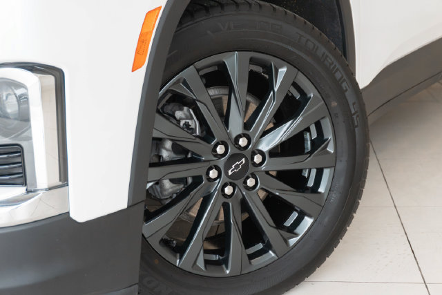 Used 2023 Chevrolet Traverse RS w/ LPO, Floor Liner Package AWD/4WD image 2
