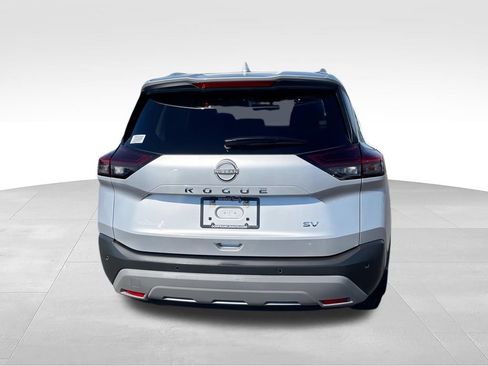 Used 2023 Nissan Rogue SV w/ SV Premium B Package FWD image 7