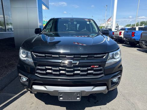 Used 2021 Chevrolet Colorado Z71 w/ Z71 Midnight Edition AWD/4WD image 3