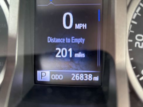 Used 2020 Toyota Tacoma SR5 image 7