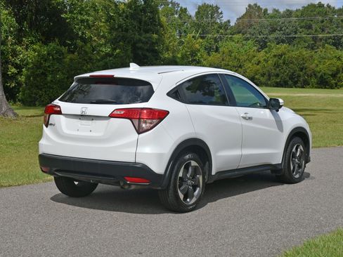 Used 2018 Honda HR-V EX image 4