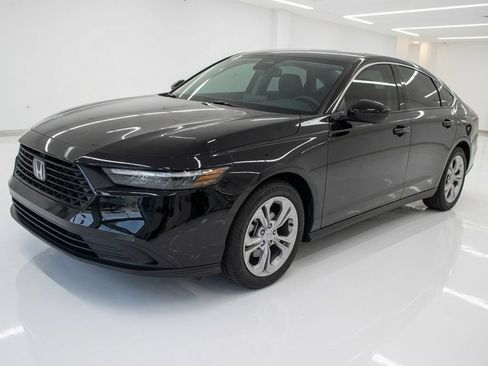 Used 2025 Honda Accord LX image 1