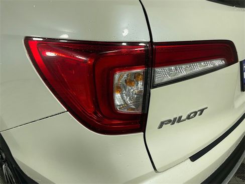 Used 2019 Honda Pilot Touring image 21