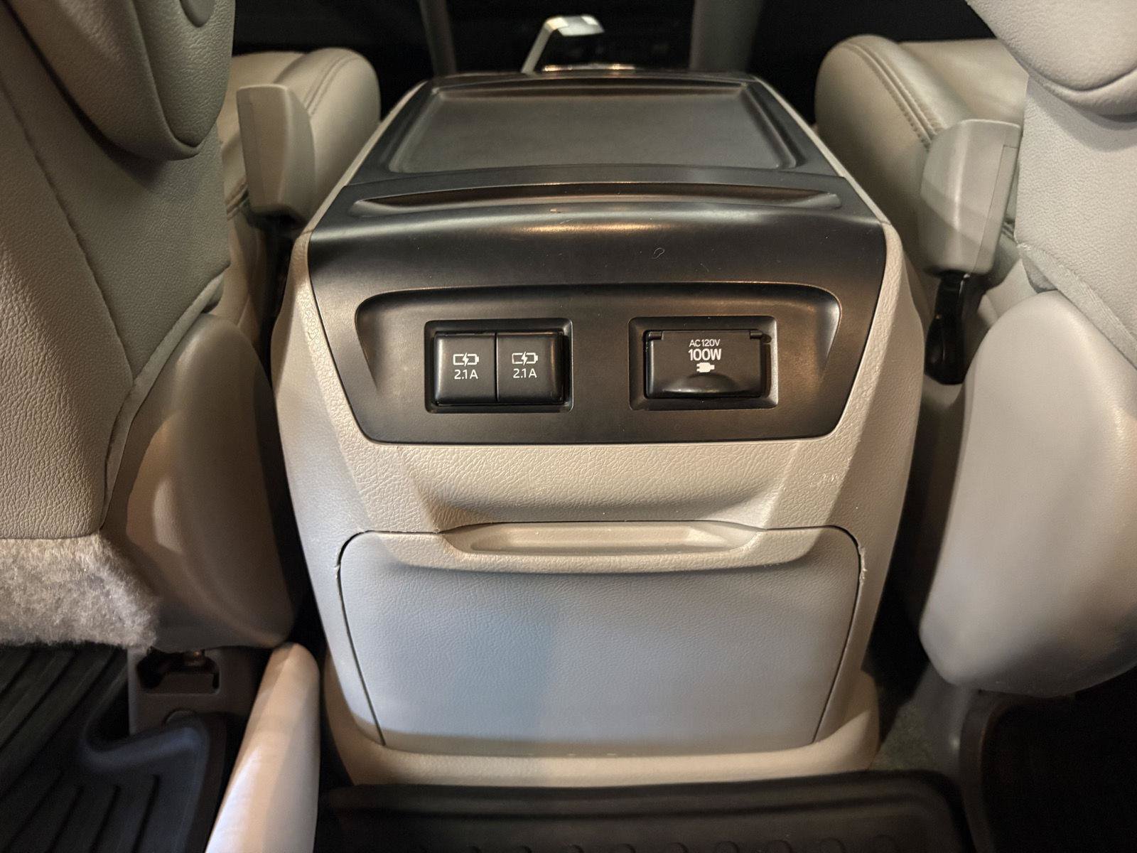 Used 2018 Toyota Sienna XLE Premium w/ Carpet Mat Package AWD/4WD image 34
