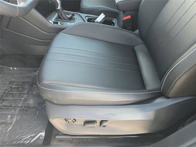 Used 2024 Volkswagen Tiguan SE FWD image 14