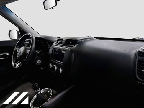 Used 2014 Kia Soul FWD image 26