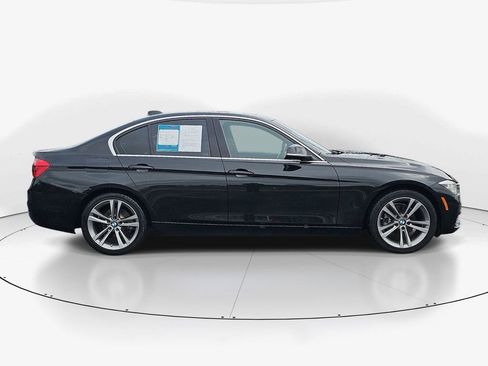 Used 2018 BMW 330i Sedan RWD image 4