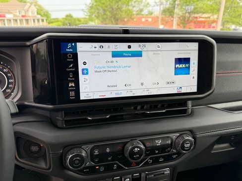 Used 2024 Jeep Wrangler Unlimited Rubicon w/ Safety Group AWD/4WD image 19