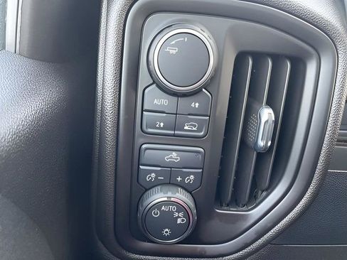 Used 2022 Chevrolet Silverado 1500 Custom image 10