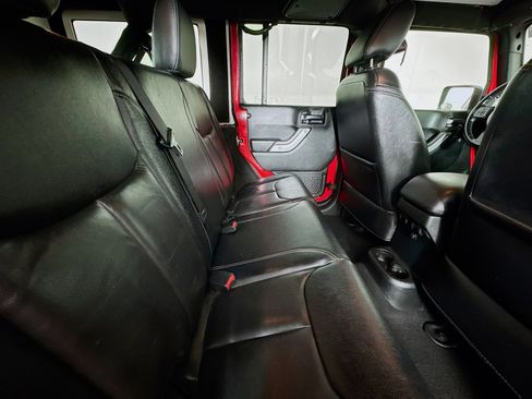 Used 2018 Jeep Wrangler Unlimited Sahara w/ Dual Top Group image 24