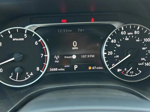 Used 2025 Nissan Rogue SV AWD/4WD image 28
