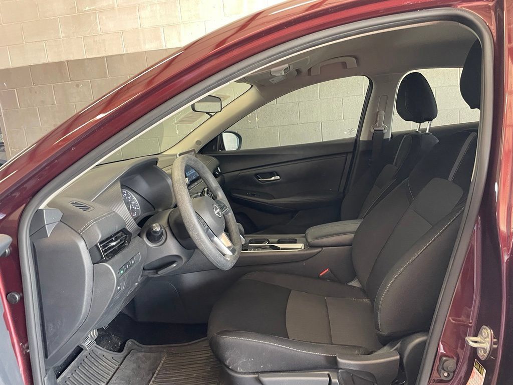 Certified 2025 Nissan Sentra SV FWD image 10
