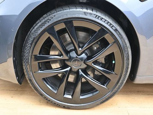 Used 2022 Tesla Model S AWD/4WD image 10
