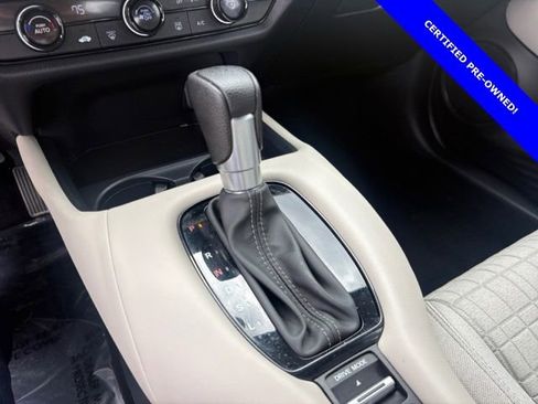 Certified 2025 Honda HR-V LX image 18