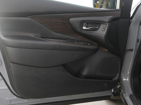 Used 2023 Nissan Murano Platinum image 18