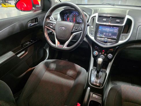 Used 2020 Chevrolet Sonic LT w/ Convenience Package image 19