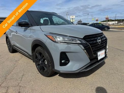 Used 2023 Nissan Kicks SR w/ SR Premium Package FWD image 1