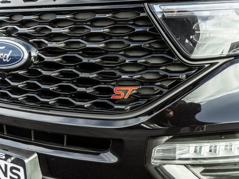 Used 2022 Ford Explorer ST w/ ST Street Pack image 49