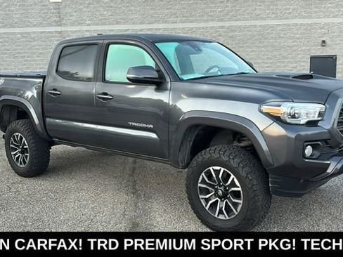 Used 2021 Toyota Tacoma TRD Sport w/ TRD Premium Sport Package AWD/4WD image 25