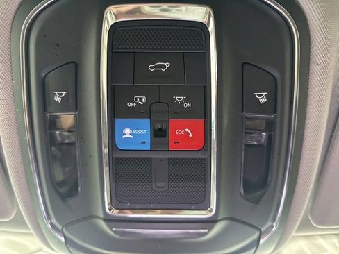 Used 2023 Jeep Grand Cherokee Limited AWD/4WD image 51