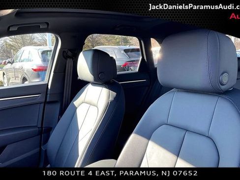 Used 2025 Audi Q3 2.0T Premium w/ Convenience Package image 17