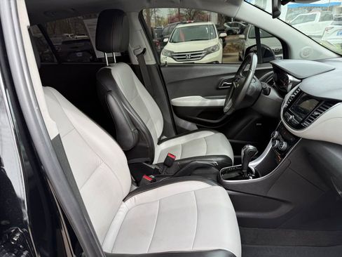 Used 2018 Chevrolet Trax Premier AWD/4WD image 18