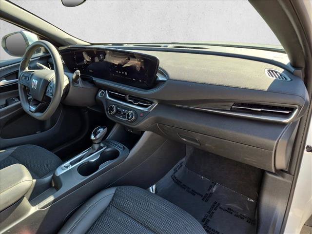 Used 2026 Buick Envista Preferred FWD image 19