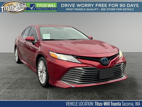 Certified 2020 Toyota Camry XLE w/ Sunroof Package image 1